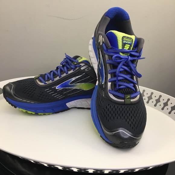 brooks shoes made in usa